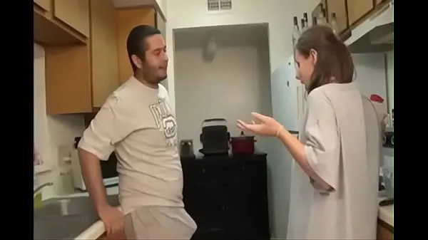HD step brother and sister blowjob in the kitchen ισχυρά βίντεο