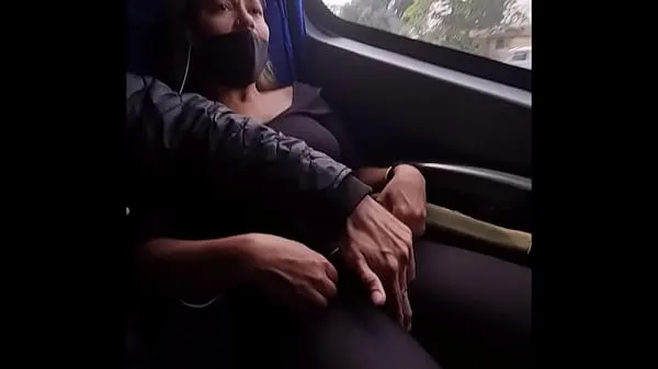 ایچ ڈی I asked a stranger to play a siririca inside the bus for me پاور ویڈیوز