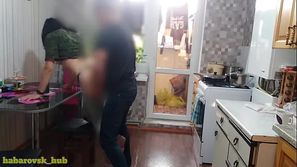 Videá s výkonom husband showered and wife fucked by best friend HD