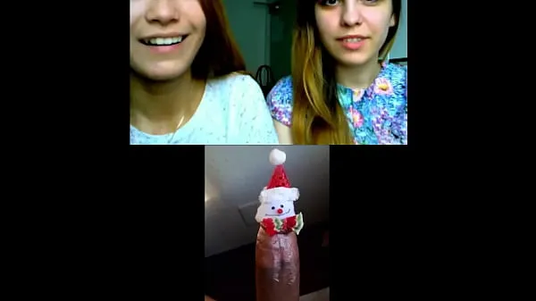 Vídeos poderosos CFNM Girls React to Christmas Cock em HD