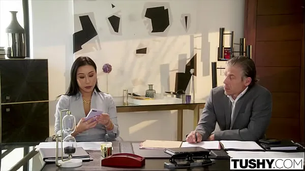 HD TUSHY Stunning Nicole Doshi in her exclusive anal debut močni videoposnetki