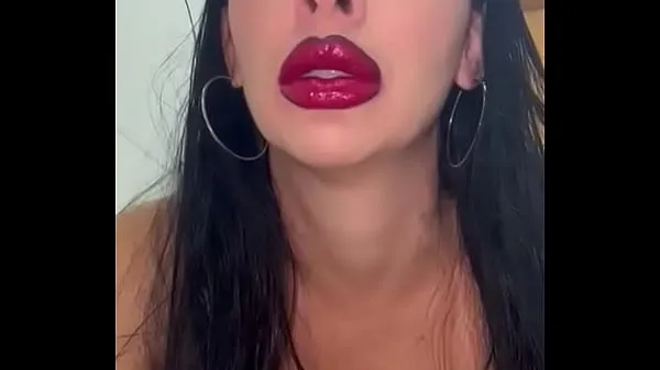HD Putting on lipstick to make a nice blowjob güçlü Videolar