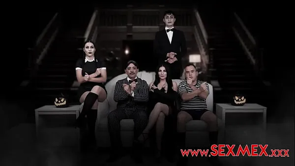 مقاطع فيديو عالية الدقة Hardcore sex orgy in the Addams Family