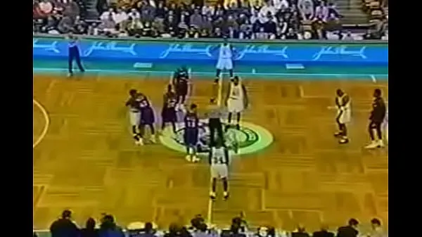 Video HD 1999.02.05 Raptors VS Celtic mạnh mẽ