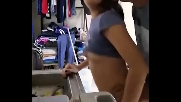 Video HD Cute amateur Mexican girl is fucked while doing the dishes kekuatan