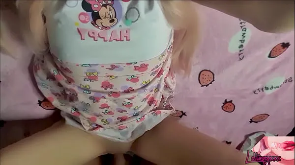 Video HD Stepdaughter! I love my new dress, I think my step dad doesn't much because he lifts it up for me kekuatan