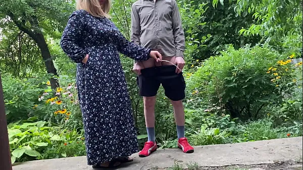 HD-Mommy MILF pissing standing up in the city park after helping her stepson piss powervideo's