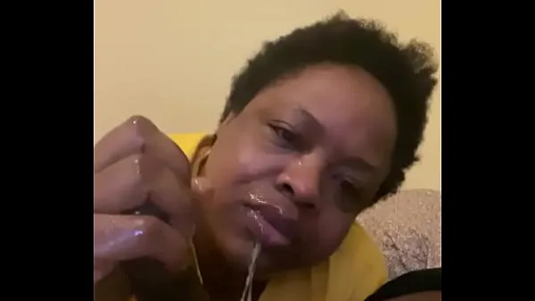 Videa s výkonem Mature ebony bbw gets throat fucked by Gansgta BBC HD