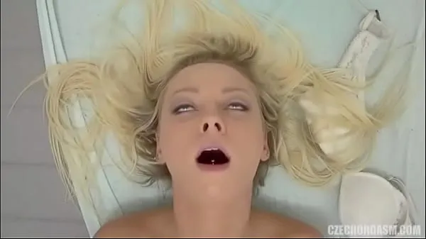 مقاطع فيديو عالية الدقة Czech orgasm