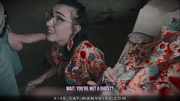 Videa s výkonem Stranger Ghost Called to Public Fuck Kisscat in an Abandoned House HD