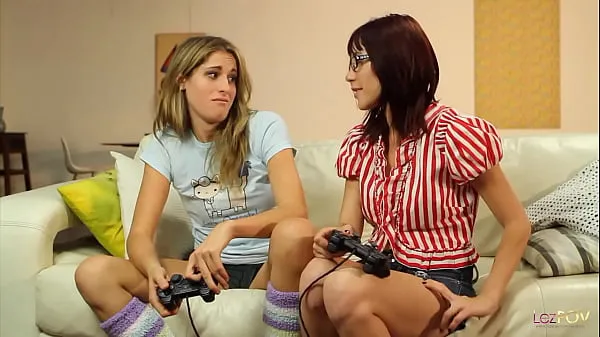 HD-Lesbian gamer girls make a bet that leads them to start fingering and eating ass powervideo's