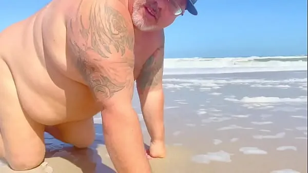 مقاطع فيديو عالية الدقة Strongman competition judge gets naked with a fat ass