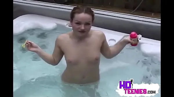 HD Sweet teen showing her small tits and pussy in jaccuzi पावर वीडियो