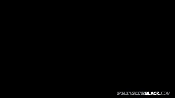 مقاطع فيديو عالية الدقة PrivateBlack - Skinny Mary Popiense Seduces Black Cock At The Beach