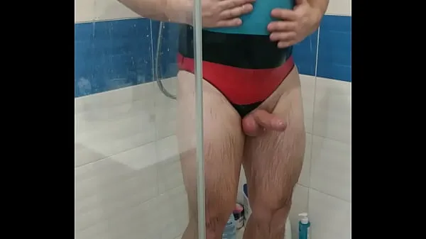 Vídeos poderosos Tranny wearing adidas one piece swimsuit and teasing em HD