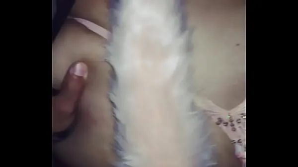 Videa s výkonem BianquinhaFox giving hot on all fours dressed as a naughty fox taking cum inside HD