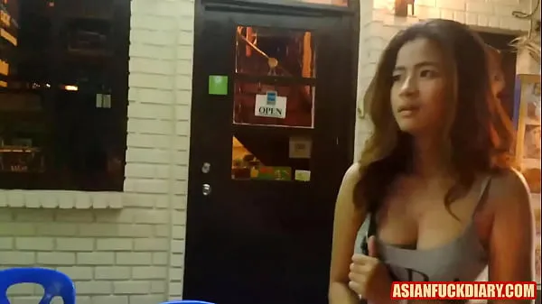 Videá s výkonom Asian babe rides a tourist cock in Hotel room HD