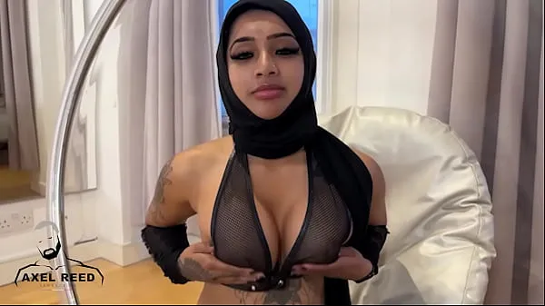 HD Арабскую мусульманскую девушку в хиджабе жестко трахнул мускулистый мужчинамощные видео