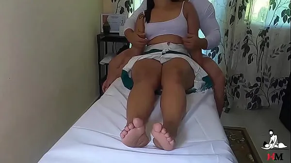 HD Married woman screaming and enjoying a tantric massage पावर वीडियो