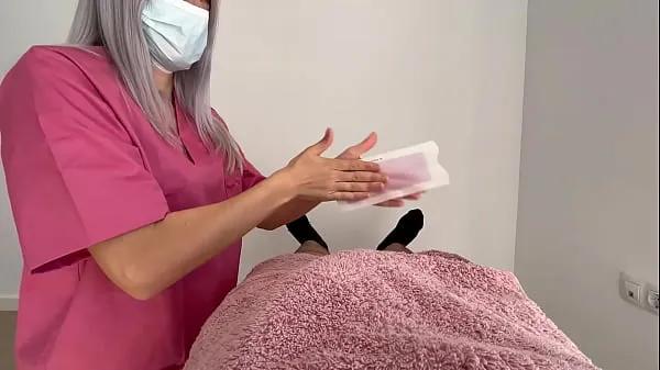 HD Cock waxing by cute amateur girl who gives me a surprise handjob until I finish cumming güçlü Videolar