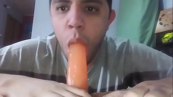 HD Tasting and hungry for cock 22 พลังวิดีโอ