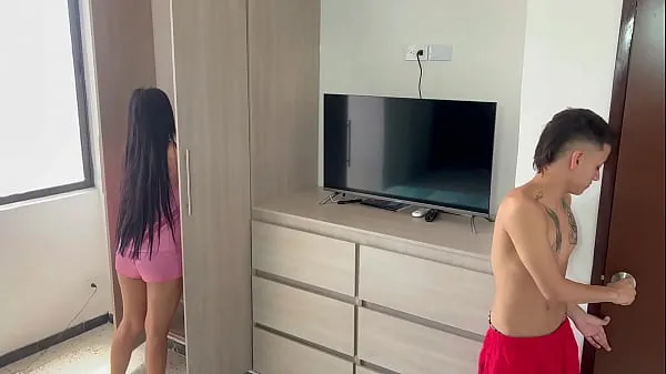 HD My beautiful stepsister looks for clothes in the closet and I take the opportunity to eat that delicious ass power Videos