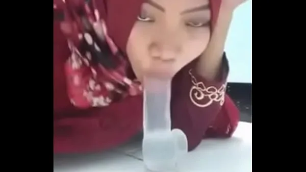 HD Азиатская мусульманка скачет на дилдомощные видео