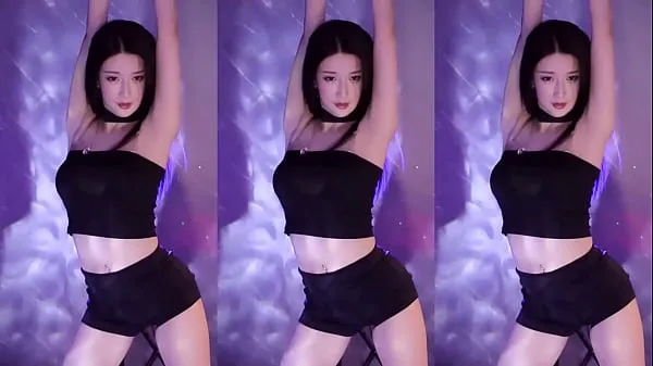Vídeos poderosos Huya Wang Xinen, she is really charming, hard and soft, top female anchor, hot dance benefits, big breasts, thin waist, fat butt, sexy girl dancing em HD