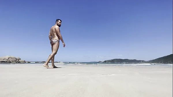 مقاطع فيديو عالية الدقة Nudist Beach