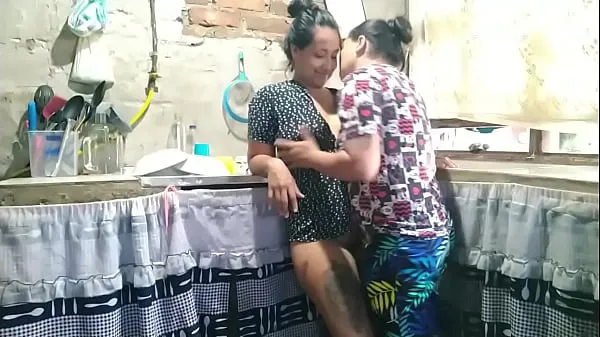 Video HD Since my husband is not in town, I call my best friend for wild lesbian sex kekuatan