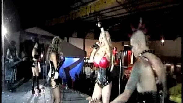 Video HD Sabrina Sabrok Punk Singer, Biggest Breast in the Worldpotenziali